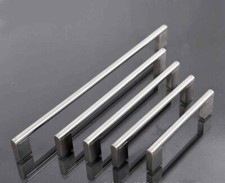 Kitchen Cabinet Handle Door